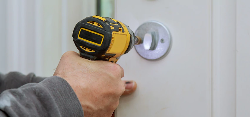 Street Locksmith For Smart Lock Repair in Porterville, CA